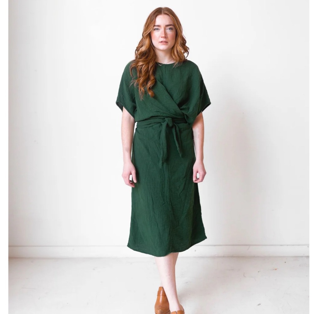 Suunday The Dolman Dress in Kombu size L NWOT